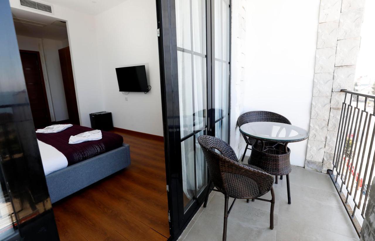 Hotel Homey Kobuleti Ngoại thất bức ảnh